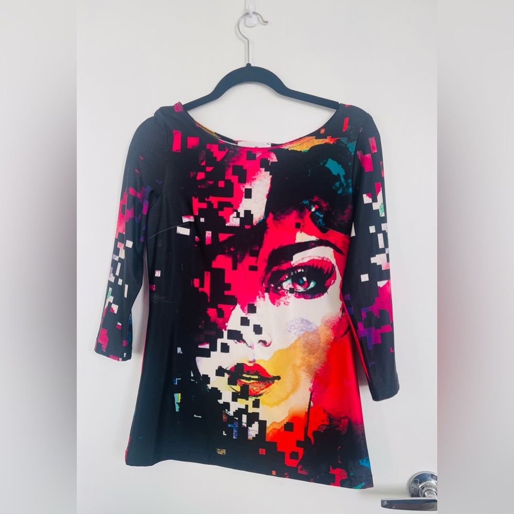 Joseph Ribkoff abstract tunic top.